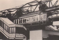wuppertal_schwebebahn_kaiserwagen